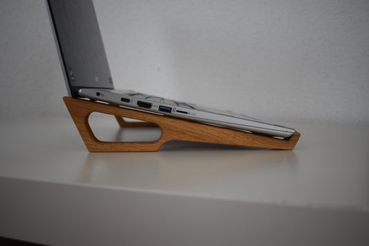Laptopständer aus Holz