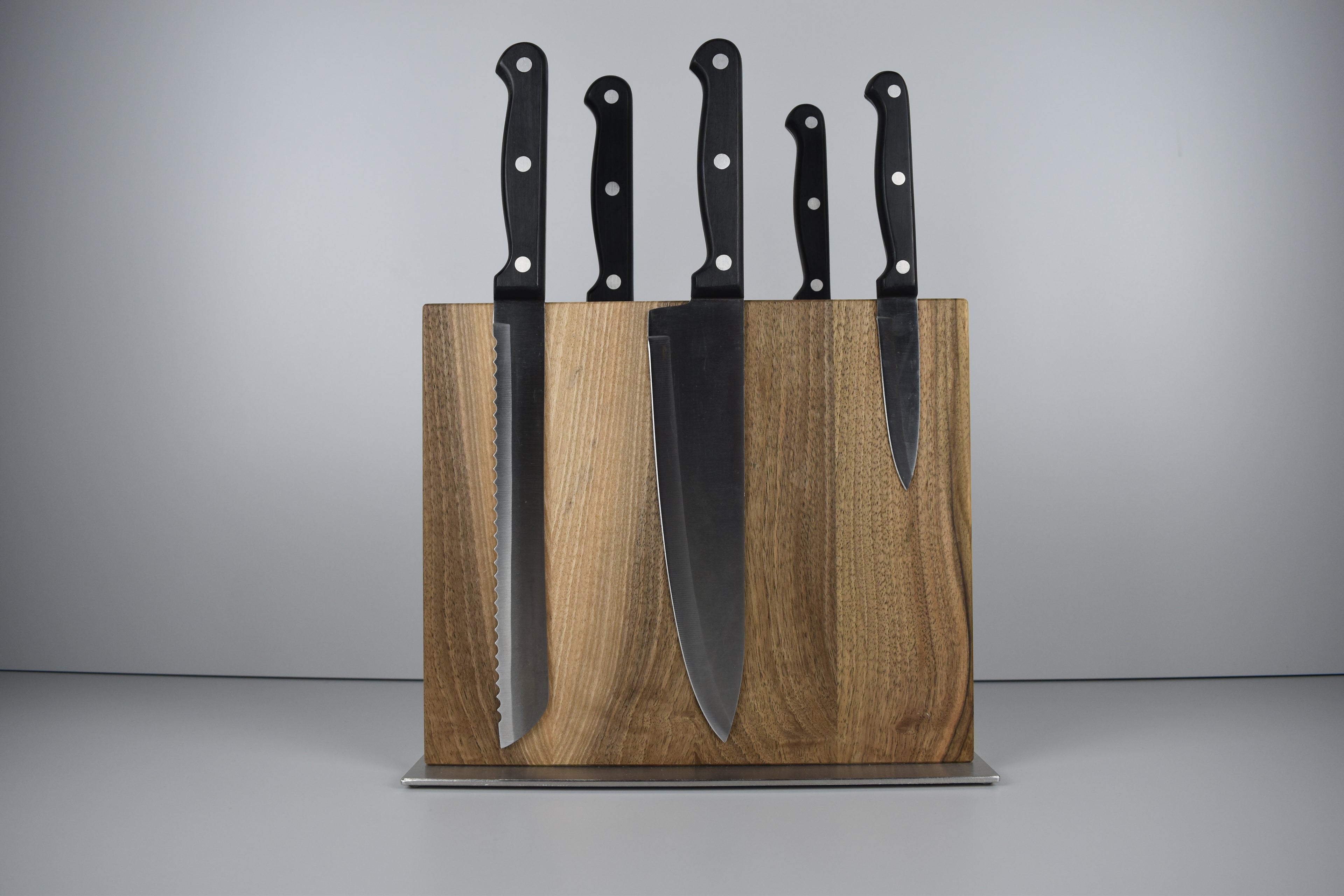 Messerblock aus nussbaum, magnetischer messerhalter 