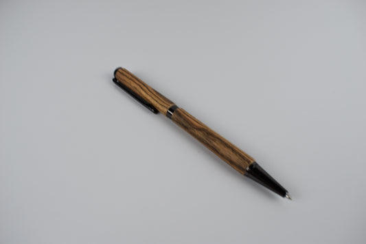 Gedrechselter Kugelschreiber aus Holz